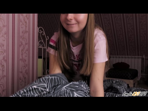 ❤️ Blondie onun BFF-ni dərindən sorur və ağzına boşaldır ❌ Porn video az.sexeey.ru